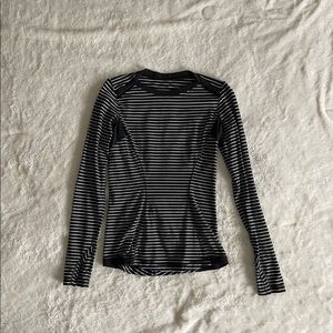 lululemon work out top.